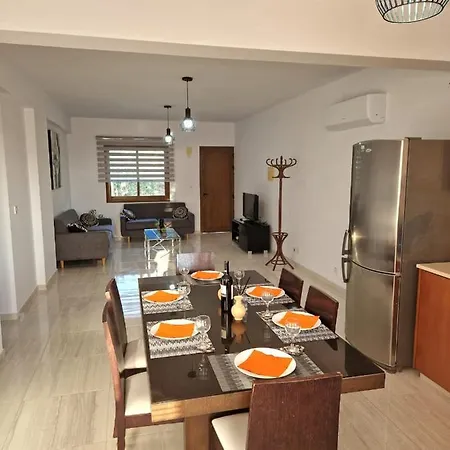 Cosy 2br Apartment- Location