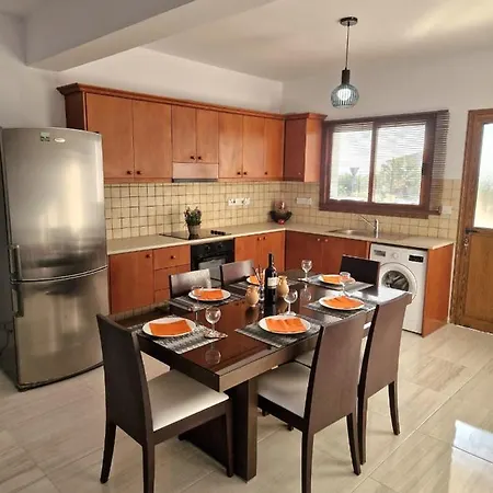 Cosy 2br Apartment- Location شقة